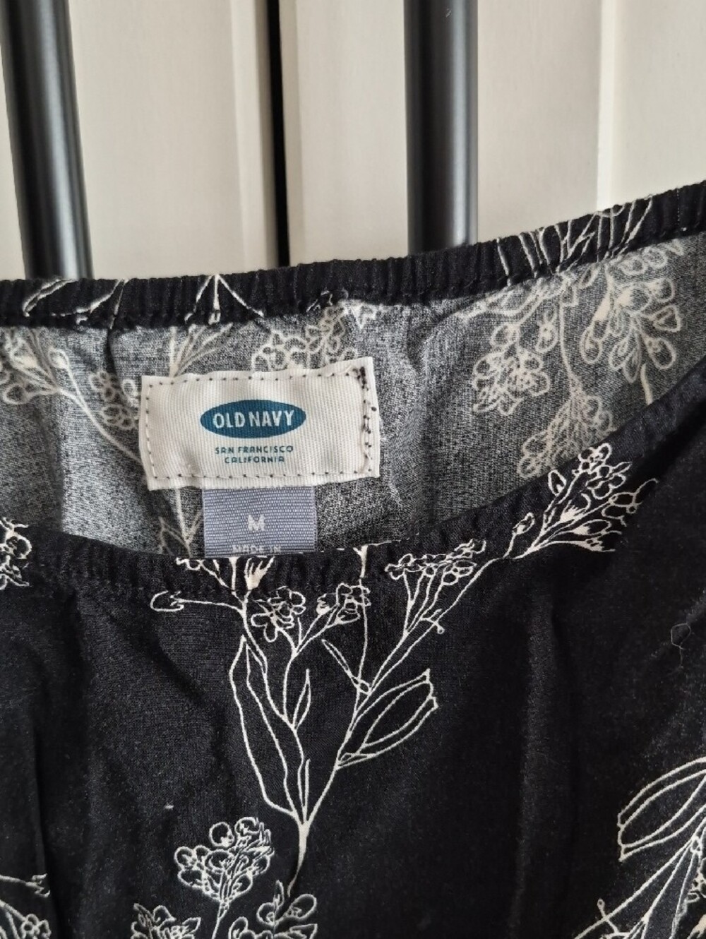 💙 Old Navy Black Floral Summer Casual  Mini Dress - Picture 3 of 3